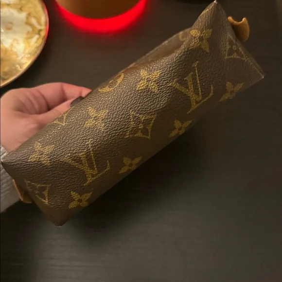 Louis Vuitton Brown and Gold Monogram Clutch - Picture 6 of 16